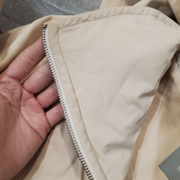 Soia & Kyo Enora jacket. Spring. Quilted parts. Hood. Cream/tan Size L. - Picture 15 of 16